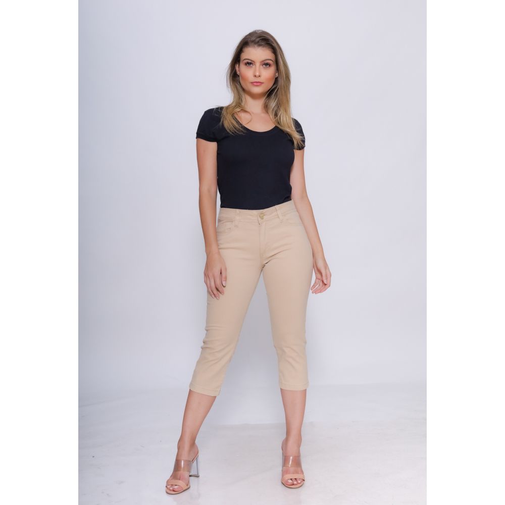 Calça Capri Feminina Sarja Jeans Cintura Média Com Lycra Levanta Bumbum  Modeladora Conceito Jeans 7878 Bege