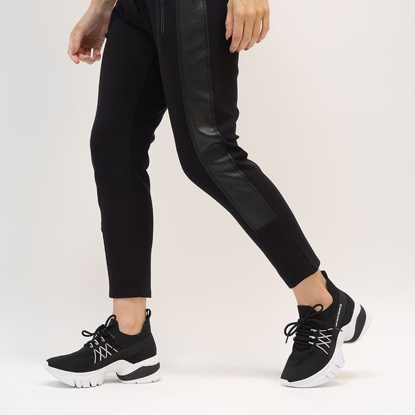 Legging fitness feminina preto com elástico lateral canelado intense