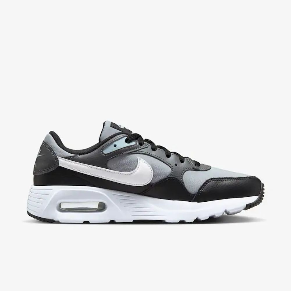 Nike preto com shops branco